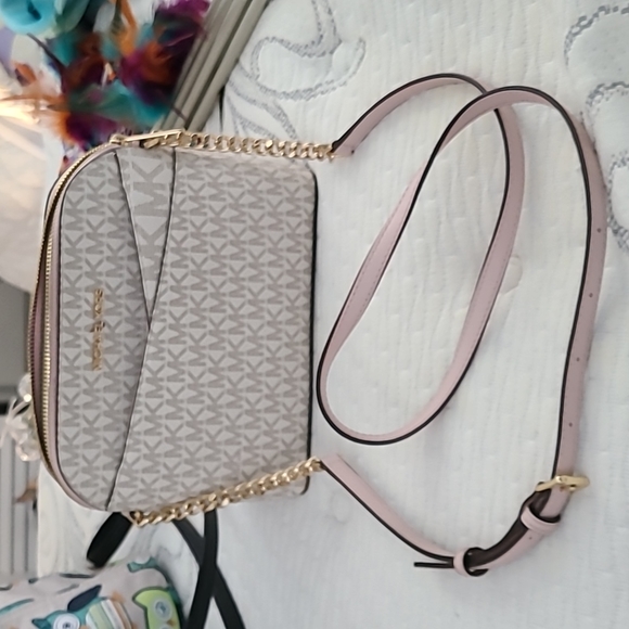 Michael Kors Purse - Picture 3 of 3